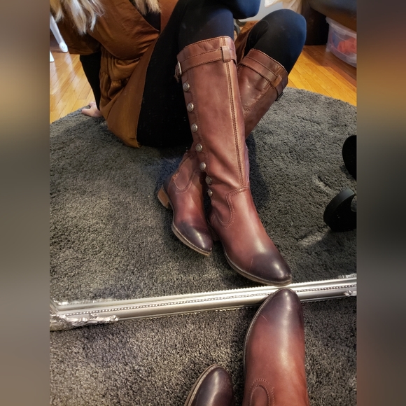 Leather boots - Picture 2 of 13